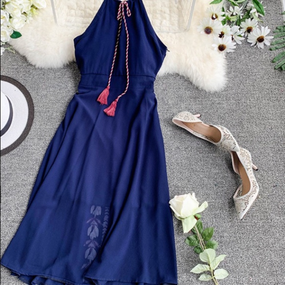 Boho Embroidery Halter Neck Dress - Picture 4 of 8